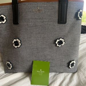 New Kate Spade Ash Street Flower Applique Triple Compartment